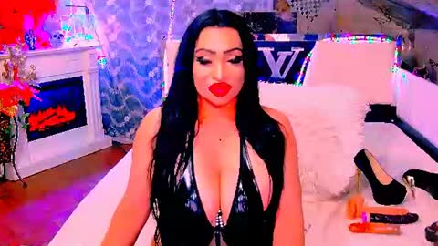 Snapshot of amyrarosera chatting on July 2026 11:20:01 PM Alimoonyia online show from July 2026 11:20:01 PM