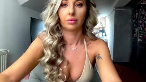 amyroberta92 online show from September 2025 06:47:02 AM