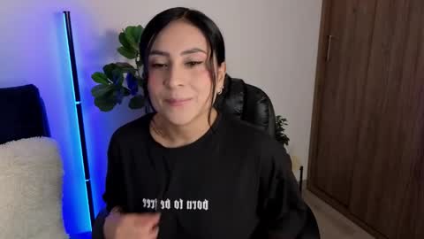 Snapshot of amyross1 chatting on February 2026 11:14:01 PM Aleja online show from February 2026 11:14:01 PM