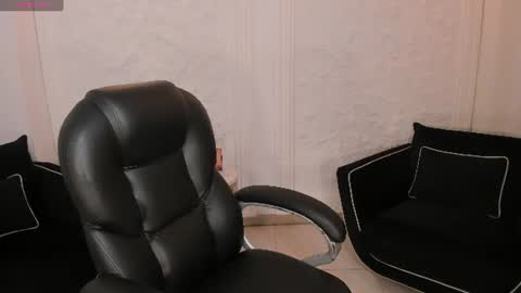 AMY R  online show from June 2026 03:48:01 AM