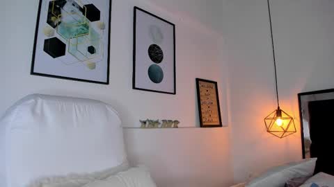 Amy online show from March 2026 11:37:02 AM