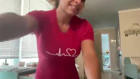 Amy Smilez online show from March 2026 12:20:02 PM