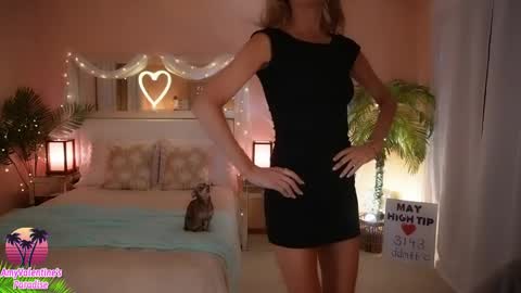 Snapshot of amyvalentine chatting on May 2026 06:20:01 AM AmyValentine online show from May 2026 06:20:01 AM