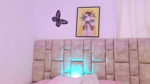 amyvegaa_ online show from November 2025 04:18:02 PM