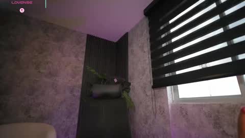 AMY WALKER online show from February 2026 09:16:02 PM