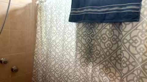 Snapshot of an_e333 chatting on October 2025 01:36:02 AM an_e333 online show from October 2025 01:36:02 AM