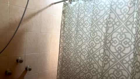 Snapshot of an_e333 chatting on October 2025 10:31:01 PM an_e333 online show from October 2025 10:31:01 PM