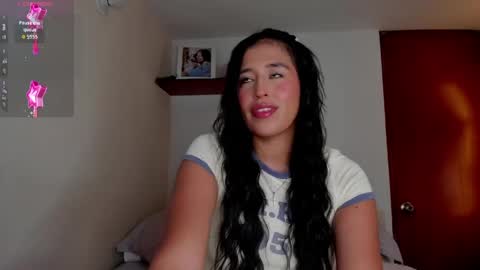 Snapshot of ana_m_ chatting on May 2026 04:50:01 AM Ana online show from May 2026 04:50:01 AM