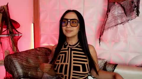   online show from October 2025 04:09:01 AM