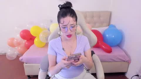 Im anna but you can call me as you want online show from April 2026 09:54:01 PM