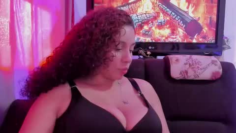 Ana My schedule 0400 - 1600 GMT -5 online show from February 2026 10:04:02 PM