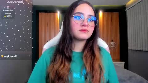 Snapshot of ana_taylor2 chatting on February 2025 08:31:01 PM Ana online show from February 2025 08:31:01 PM