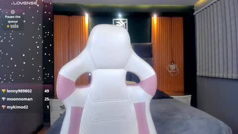 Ana online show from February 2025 11:52:02 PM