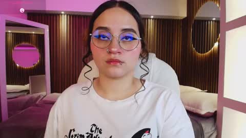 Snapshot of ana_taylor2 chatting on October 2025 07:54:01 PM Ana online show from October 2025 07:54:01 PM