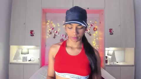 anaacollins_ online show from December 2025 07:52:01 PM