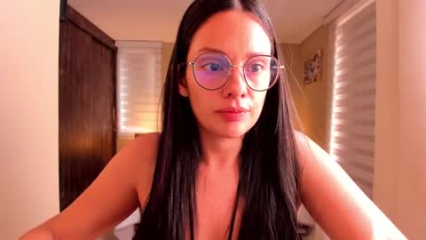 Anabel online show from January 2025 04:45:01 PM