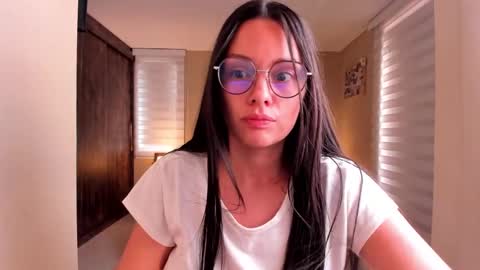 Anabel online show from January 2025 05:09:01 PM