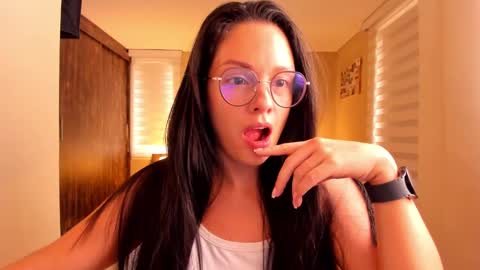 Anabel online show from January 2025 07:53:02 PM