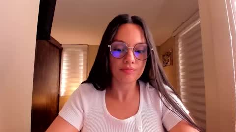 Anabel online show from September 2025 03:26:02 PM