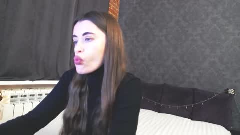 Anna online show from November 2025 12:27:02 PM