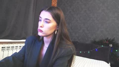 Anna online show from December 2025 02:23:02 PM