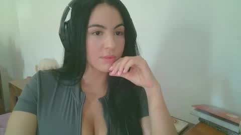 Snapshot of anabelenogueira1 chatting on May 2026 05:43:01 PM anabelenogueira1 online show from May 2026 05:43:01 PM