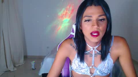 Snapshot of anabellabonariva chatting on December 2024 02:19:02 AM Anabella online show from December 2024 02:19:02 AM