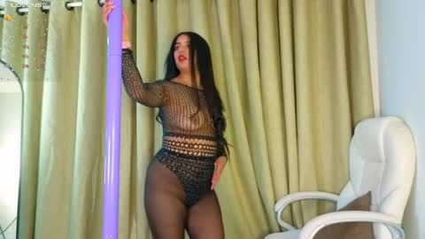anabloom_ online show from May 2026 07:33:01 PM