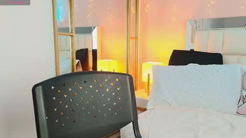 Snapshot of anahi_maite chatting on February 2026 11:24:01 AM Anahi online show from February 2026 11:24:01 AM