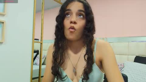 Snapshot of anahi_maite chatting on February 2026 07:03:02 PM Anahi online show from February 2026 07:03:02 PM