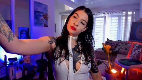 Mariana  online show from February 2025 02:05:01 PM