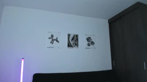      help me to get 100 thumps up  online show from February 2025 01:51:02 PM