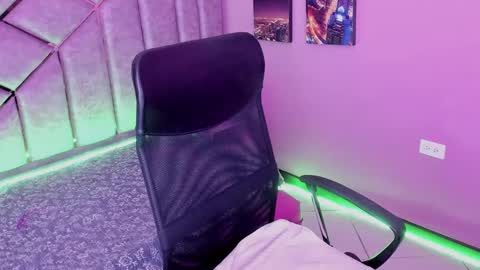 Snapshot of anal_hard_deep chatting on January 2025 02:19:01 PM anal_hard_deep online show from January 2025 02:19:01 PM