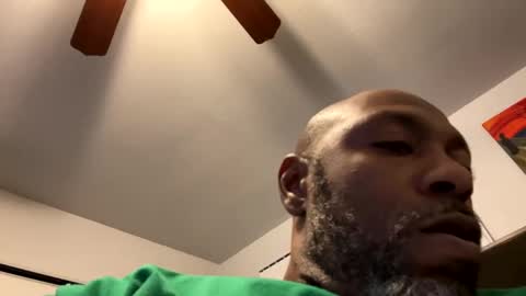 Snapshot of analluvz chatting on January 2025 05:55:01 AM Luv online show from January 2025 05:55:01 AM