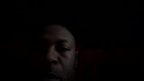 Snapshot of analluvz chatting on April 2026 02:11:01 PM Luv online show from April 2026 02:11:01 PM