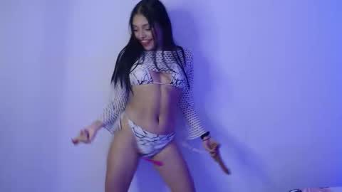 analymilles online show from November 2025 03:18:02 AM