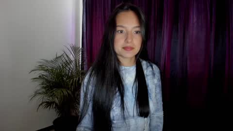 Snapshot of anamarieh chatting on January 2025 04:43:01 PM Ann online show from January 2025 04:43:01 PM