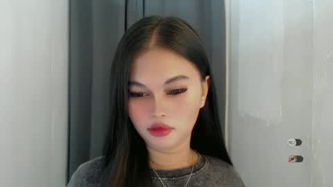 Snapshot of anaruru_ chatting on June 2026 01:44:02 PM ANA online show from June 2026 01:44:02 PM
