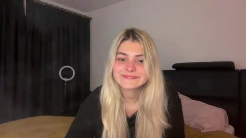 Snapshot of anasova chatting on November 2025 07:36:02 PM Ana online show from November 2025 07:36:02 PM