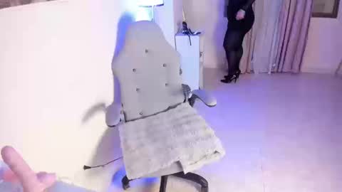 Anastacia online show from March 2026 12:43:02 PM