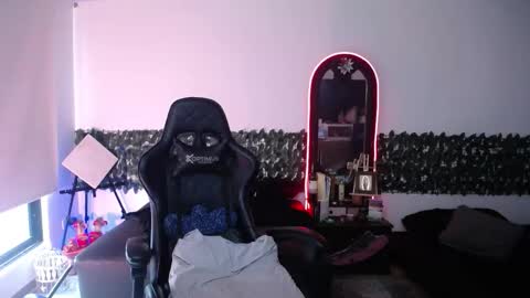 Jennyfer.... but u can say me Anastasia online show from October 2025 09:04:02 PM