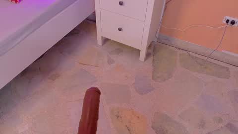 Snapshot of anavicc__ chatting on November 2025 10:23:01 AM Kendra online show from November 2025 10:23:01 AM