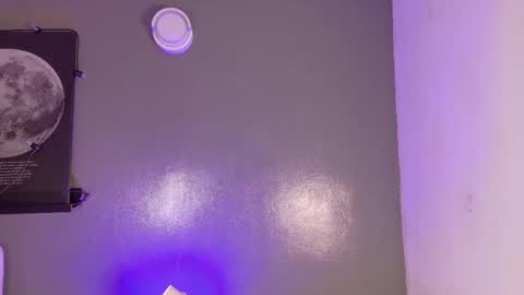 Kendra  online show from December 2025 10:35:01 AM