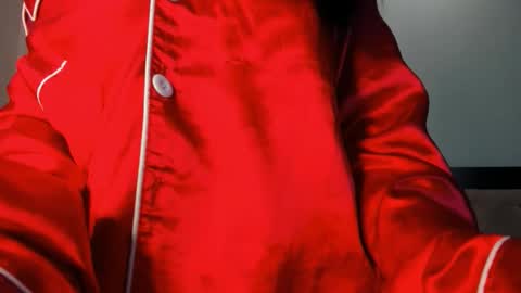 Layla online show from February 2026 11:01:01 PM