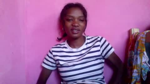 Snapshot of andohh237973 chatting on February 2026 07:45:01 AM andohh237973 online show from February 2026 07:45:01 AM