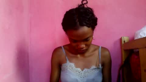 Snapshot of andohh237973 chatting on February 2026 05:25:02 AM andohh237973 online show from February 2026 05:25:02 AM