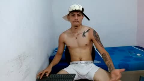 Snapshot of andr_093 chatting on June 2026 12:40:01 PM andr_093 online show from June 2026 12:40:01 PM