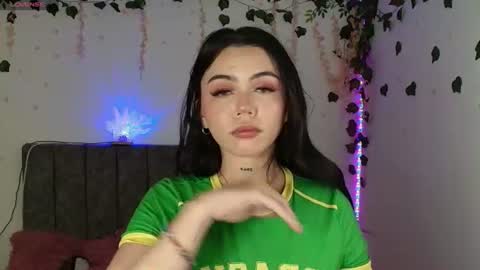 Andra de la Rosse online show from June 2026 02:24:02 AM
