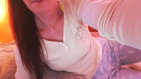 Andra online show from February 2026 02:04:02 PM