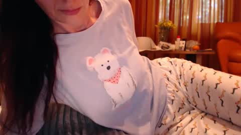 Snapshot of andrasweetie chatting on May 2026 08:11:01 AM Andra online show from May 2026 08:11:01 AM